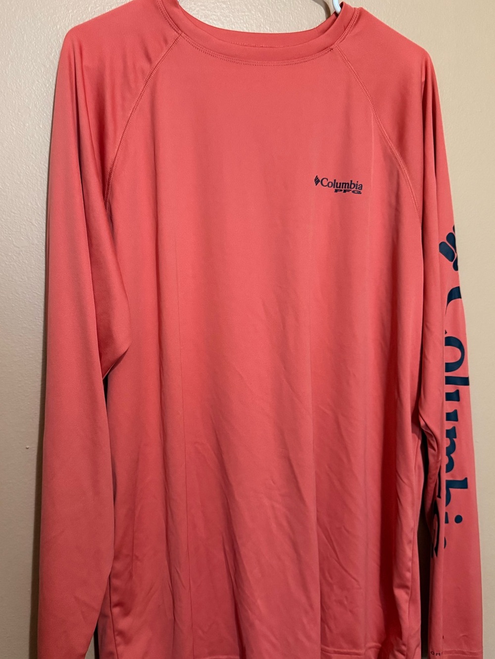 Columbia Men’s Coral Long-Sleeve Rash Guard Fishing Shirt